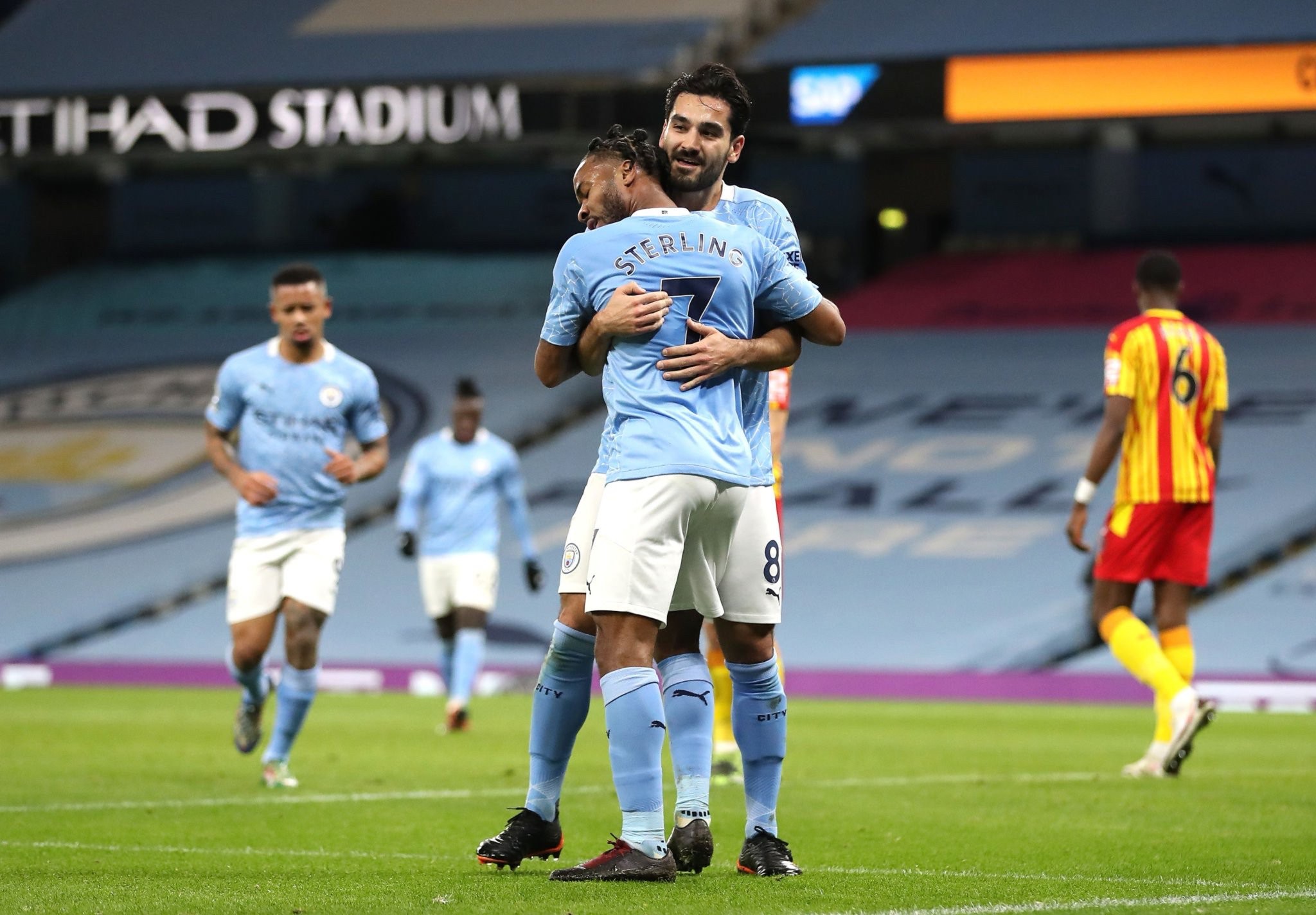 洞被利用 洞被利用